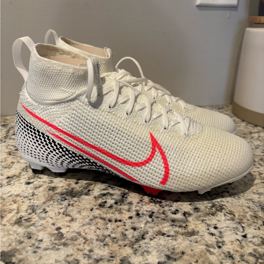 NEW Nike Jr Superfly 7 Elite FG Cleats